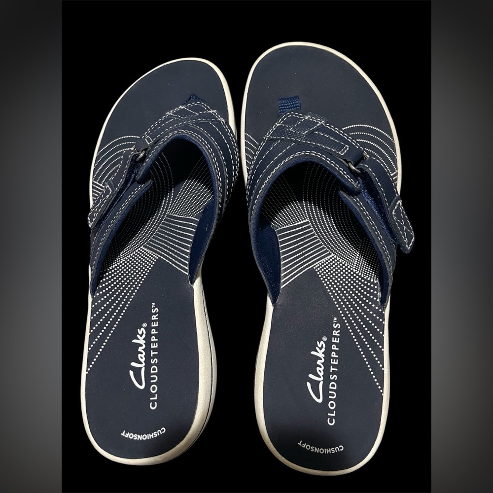 Women's Size 6 Clarks Navy Blue Cloudsteppers Slip On Sandals